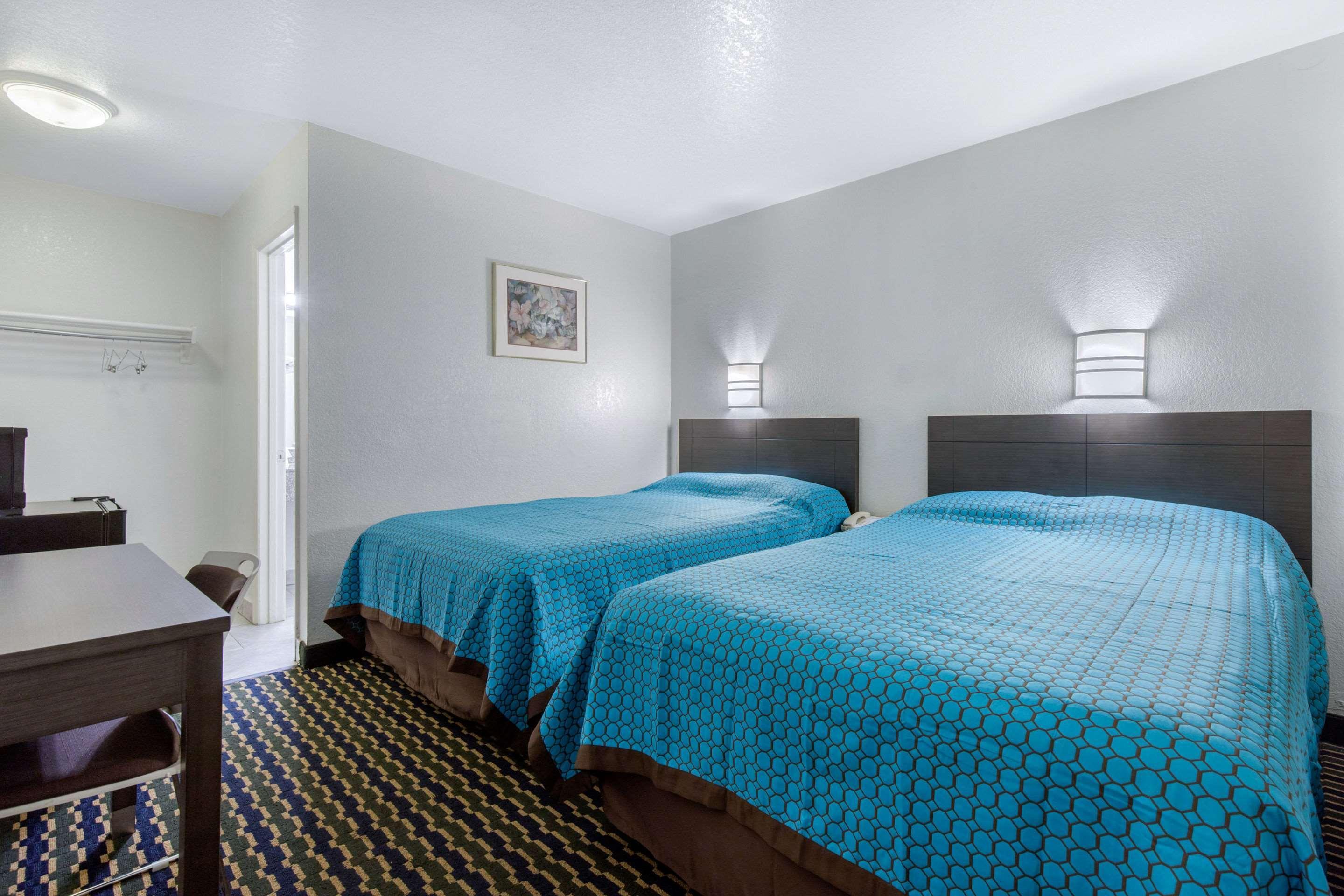 Rodeway Inn Winston Salem Route 52 Zewnętrze zdjęcie