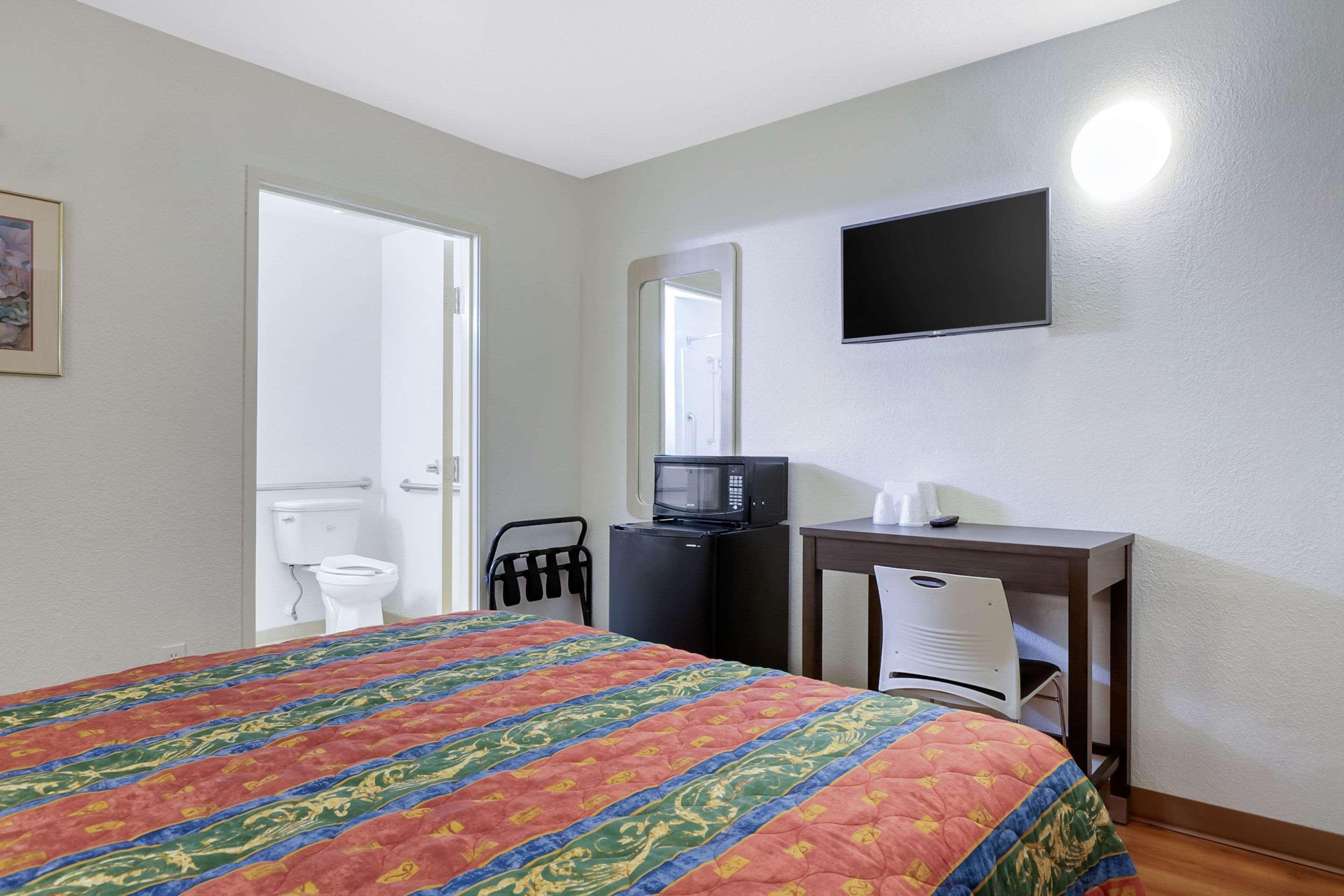 Rodeway Inn Winston Salem Route 52 Zewnętrze zdjęcie