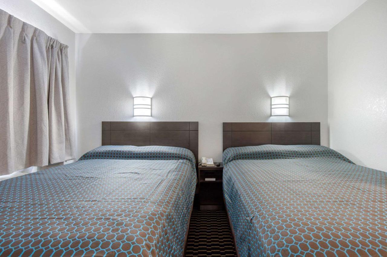 Rodeway Inn Winston Salem Route 52 Zewnętrze zdjęcie