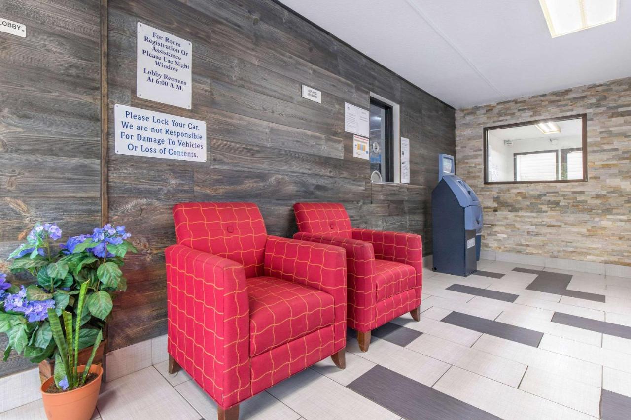 Rodeway Inn Winston Salem Route 52 Zewnętrze zdjęcie