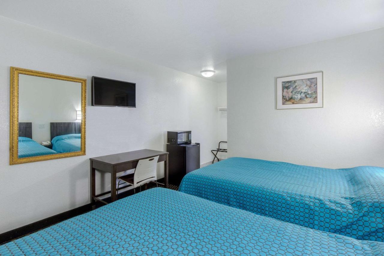 Rodeway Inn Winston Salem Route 52 Zewnętrze zdjęcie